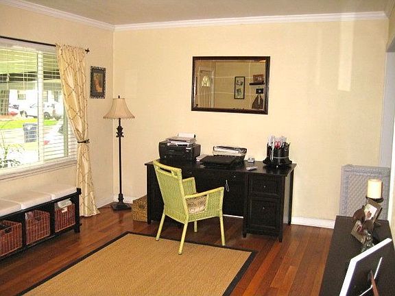 Foyer/Den