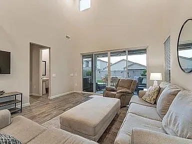 5031 E Paddock Pl — Photo 7