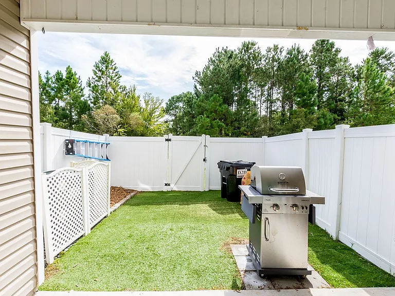 530 Oyster Rock Ln — Photo 30