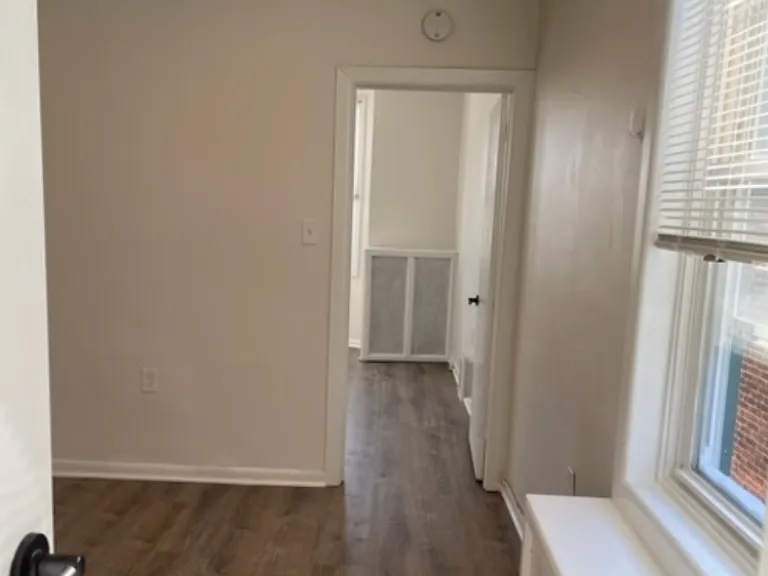 35 W Logan St #3 — Photo 9