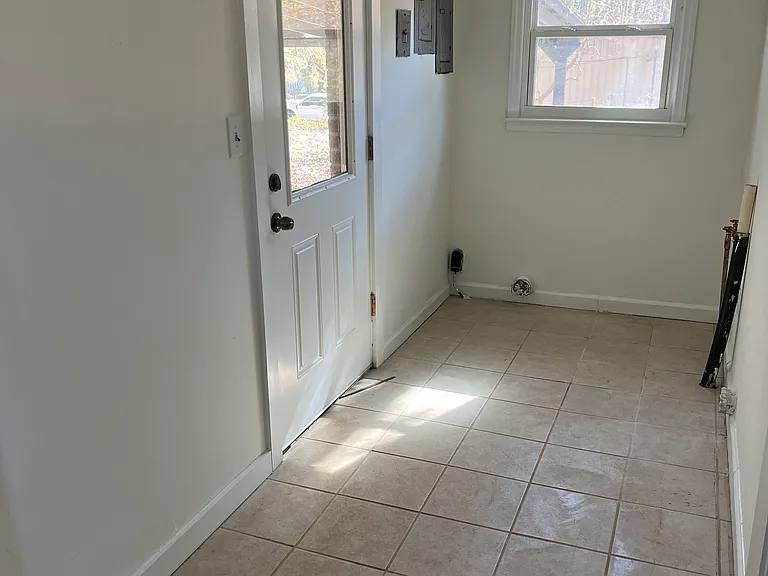 6245 Carter St — Photo 12