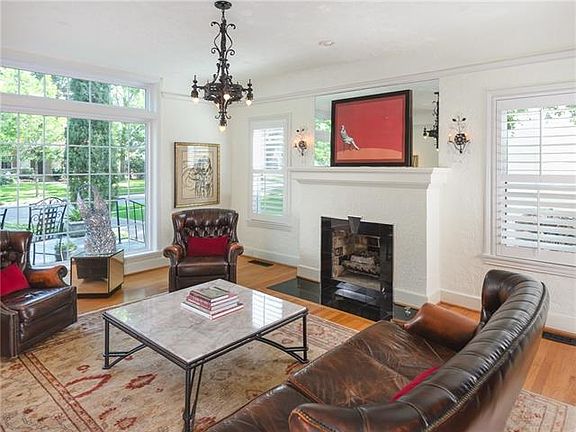 3rd image of 3517 Stanford Ave