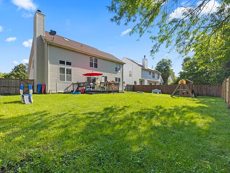 1274 Amaranth Dr — Photo 25
