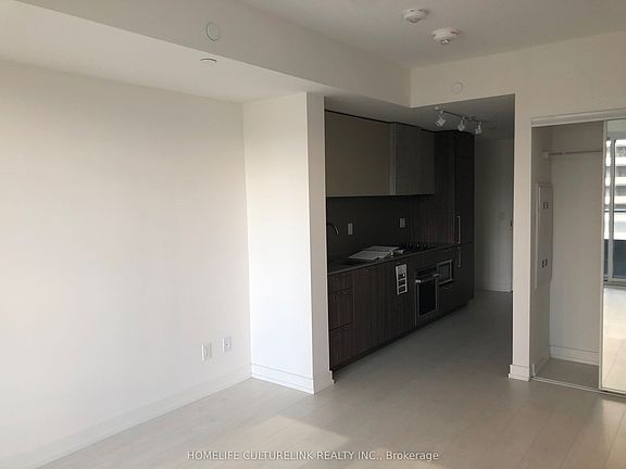 5th image of 19 Western Battery Rd #1201