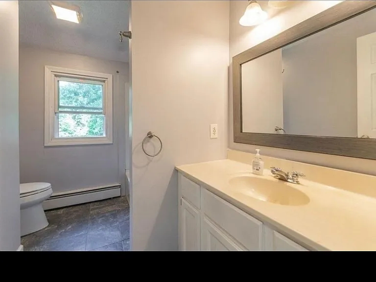 James St — Photo 19