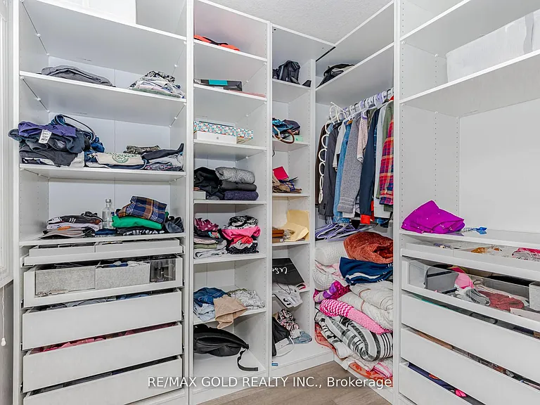 240 Birkinshaw Rd — Photo 33