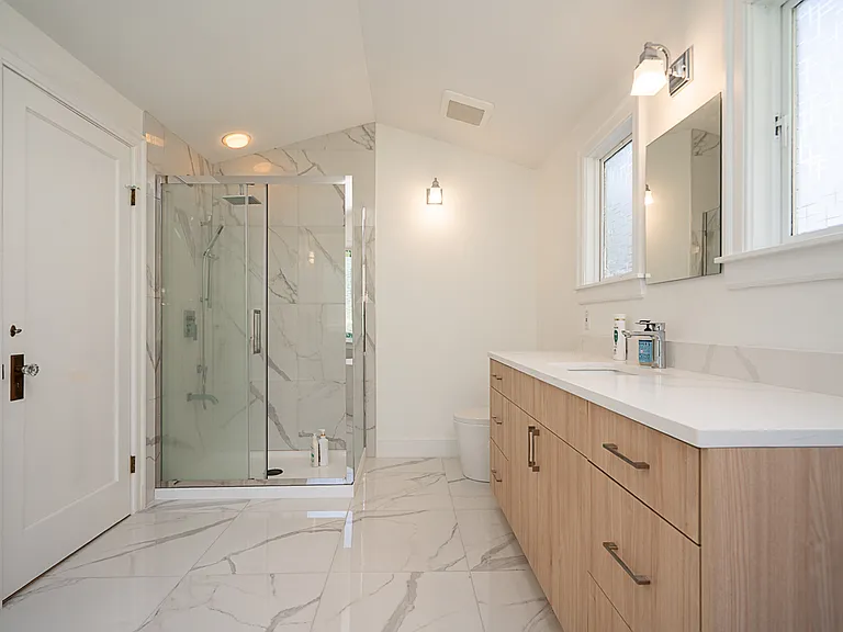 5626 Highbury St — Photo 23
