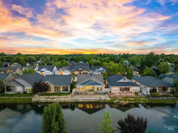 10254 W Cultis Bay St, Garden City, ID 83714