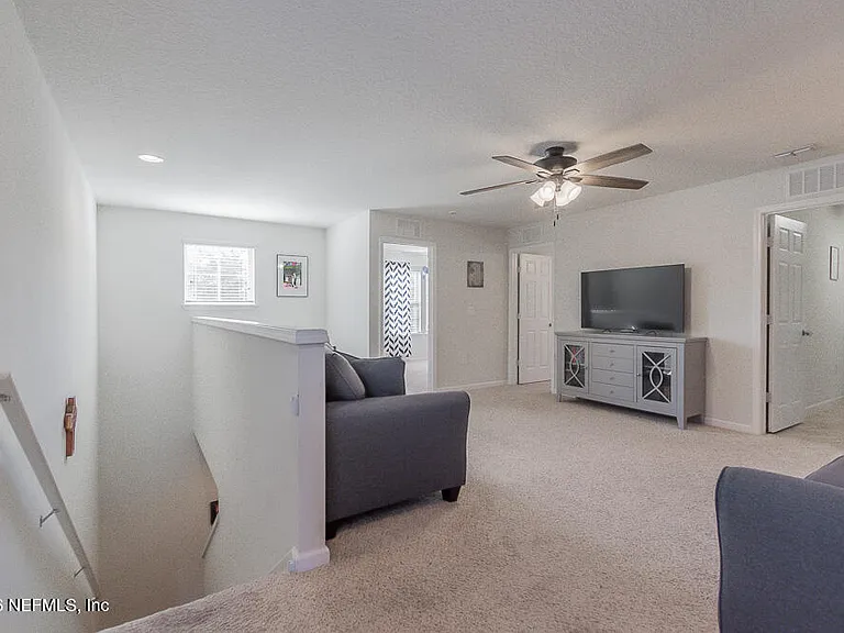 14024 Corrine Cir — Photo 7