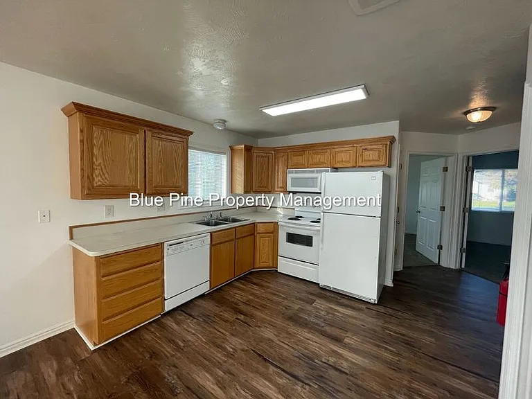139 Stockham Blvd #2 — Photo 5