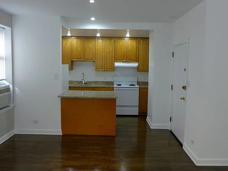 808-12 W Junior Terrace — Photo 35