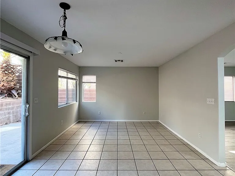 913 Toro Canyon Ln — Photo 4