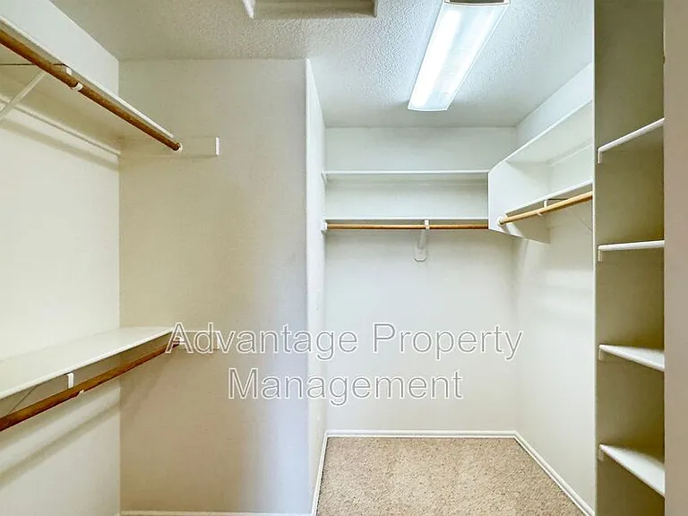 1235 SE Brookside Way — Photo 15