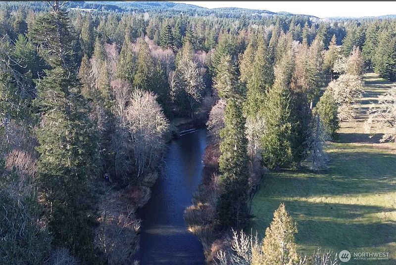 5th image of 13911 Military Road SE