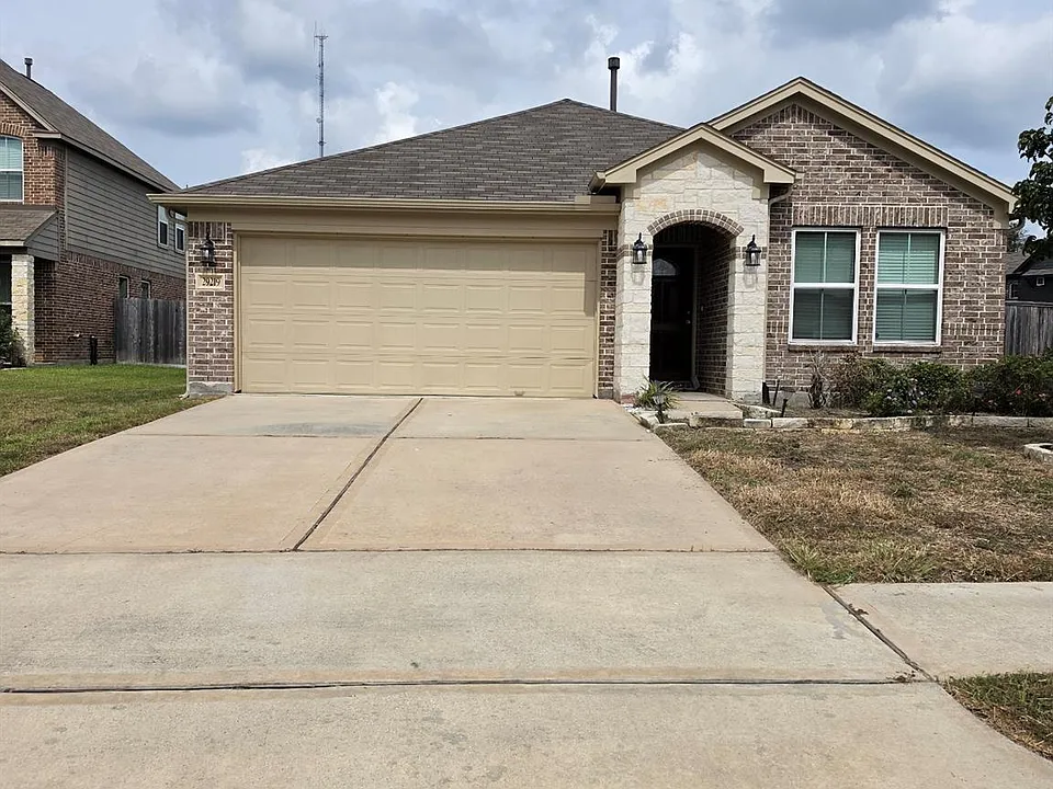 29219 Enchanted Falls Cir