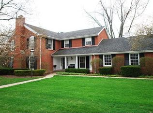 1847 Bowling Green Dr, Lake Forest, IL 60045