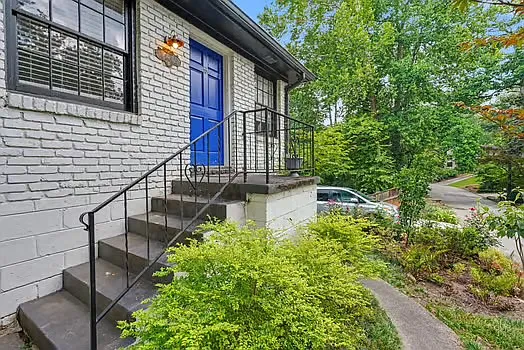 801 Piedmont Way NE — Photo 5
