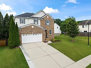 4 bed, 2.5 bath, 3310 sqft, $2,900 — Photo 2