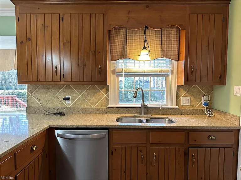 1704 Eagle Hill Dr — Photo 14