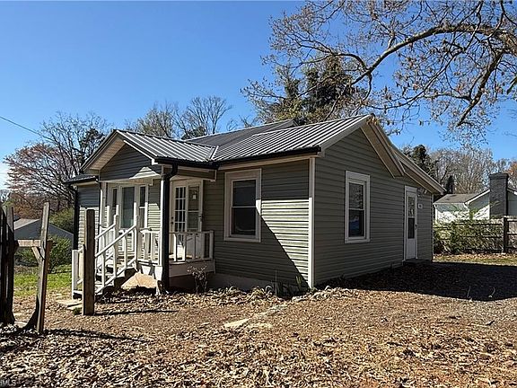 2nd image of 408 Queens Rd