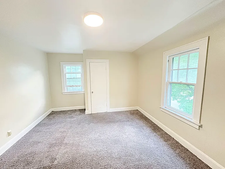 4450 Commonwealth Ave — Photo 23