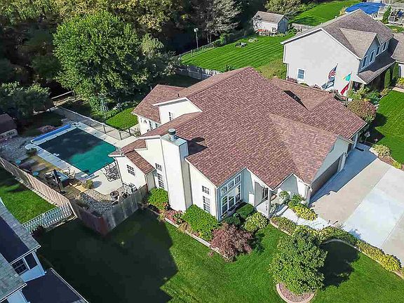 2nd image of 1633 Bennington Dr