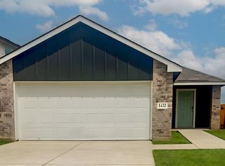 1432 Sequoia Park, Adkins, TX 78109
