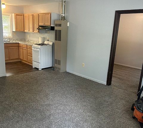 3rd image of 21 Depot St #5
