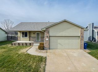 521 S Stoneridge St, Valley Center, KS 67147
