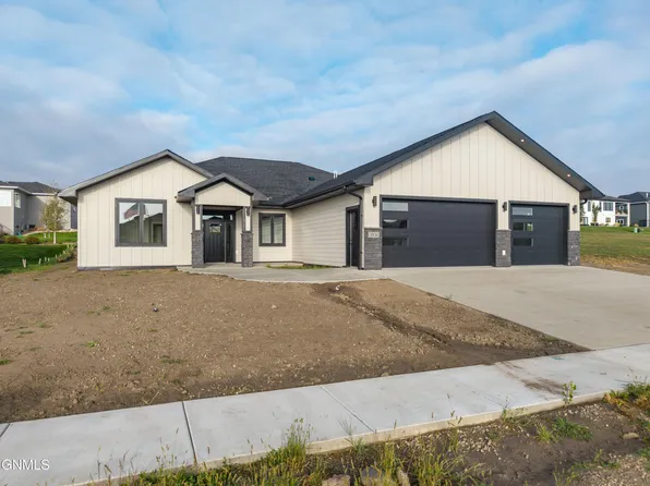 3926 Herd Pl, Bismarck, ND 58503