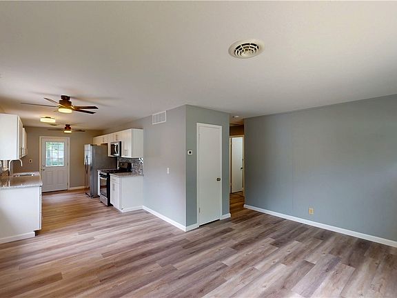 3rd image of 4755 Homewood Dr