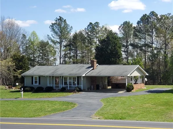 3805 State Highway 8 S, Walnut Cove, NC 27052