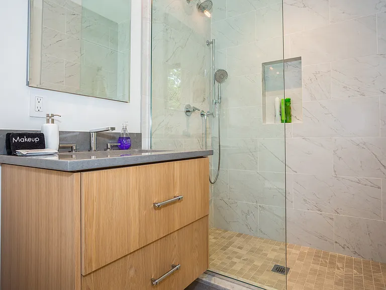 63 Houston Dr — Photo 15