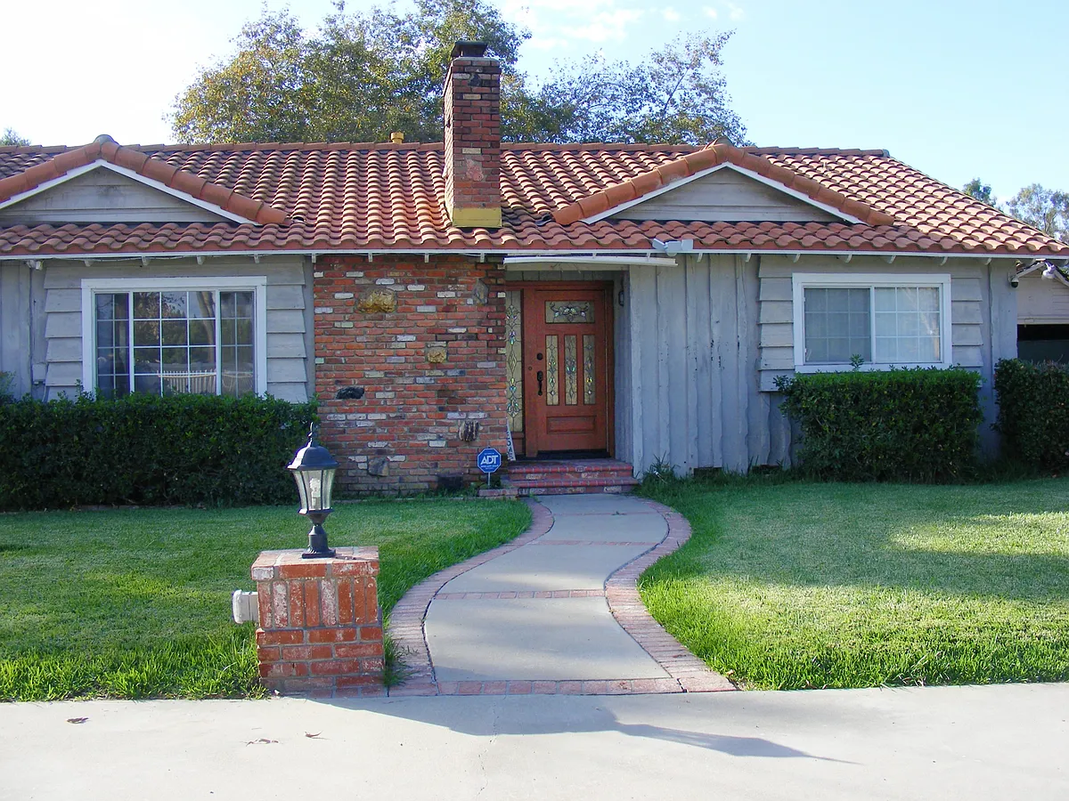 Building Photo - 13218 McKinley Ave