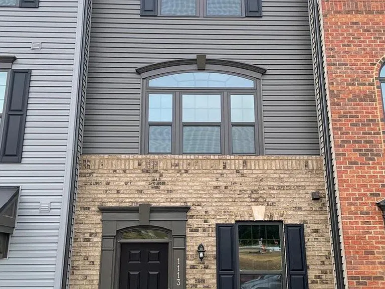 1113 Rampart Dr — Photo 2
