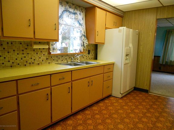 4th image of 4213 Greenwood Ave