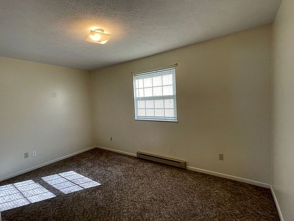 5th image of 990 Chicago Ave #990