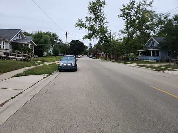 4th image of 2315 7th St