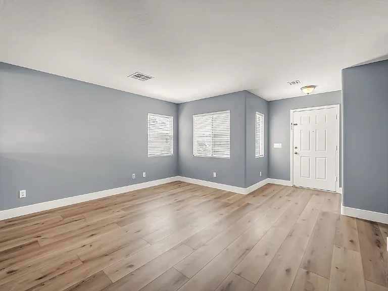 2422 E Olivine Rd — Photo 10