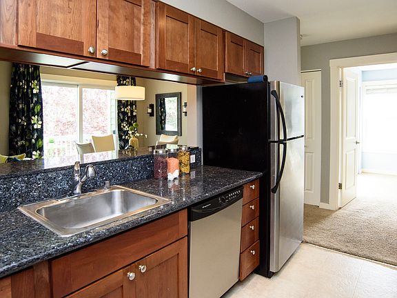 4th image of 1519 NW 59th St APT 201