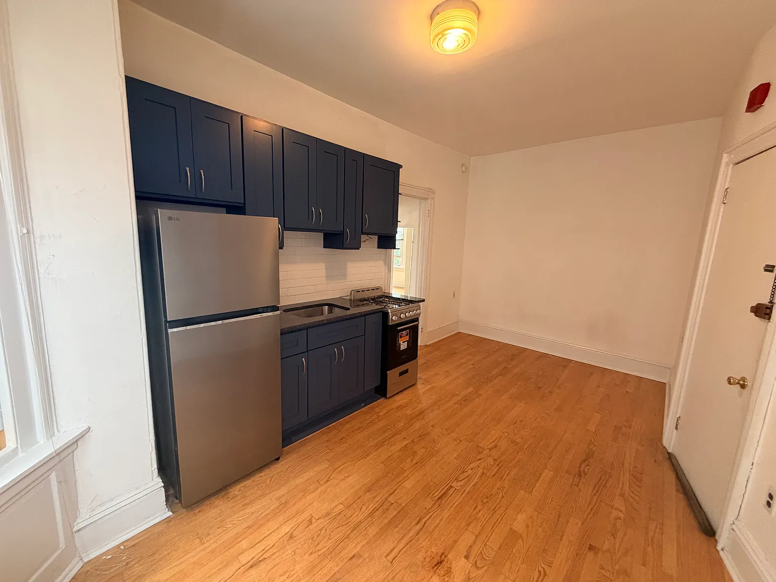 1 bed, 500 sqft, $1,200 — Photo 2