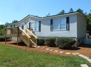 225 Beacon Ridge Rd, Thomasville, NC 27360