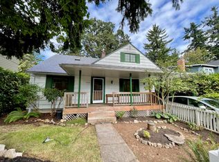 16560 Maple Cir, Lake Oswego, OR 97034