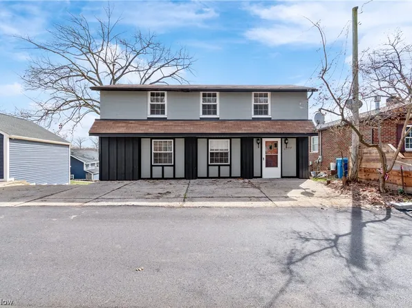 4279 State Park Dr, Akron, OH 44319