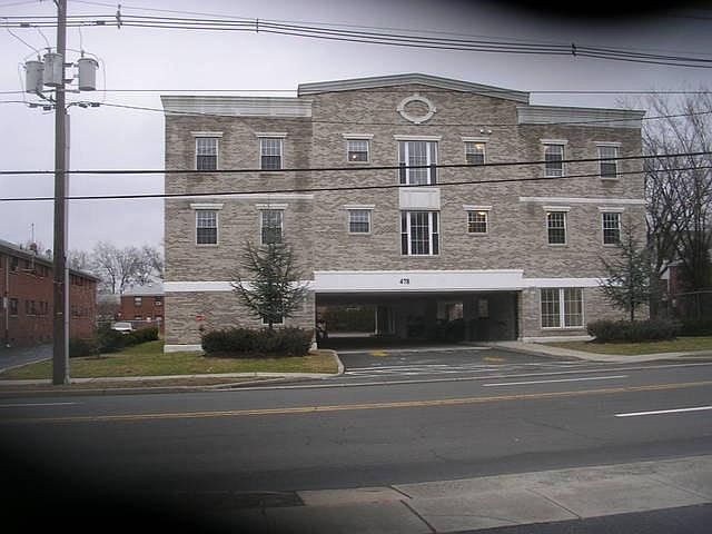 1st image of 478 Essex St APT A