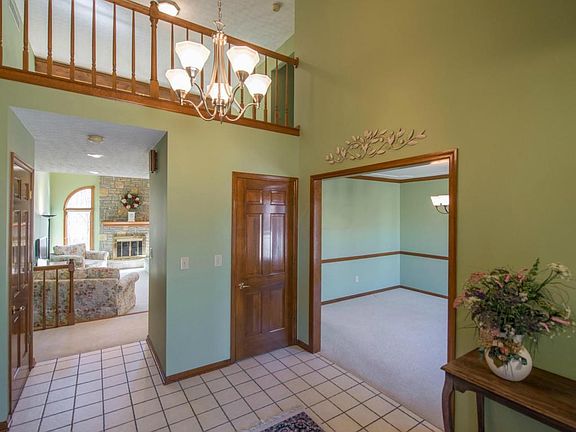 4th image of 648 Reindeer Ln
