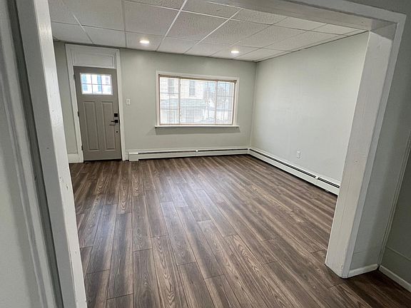 3rd image of 1805 W Norwegian St