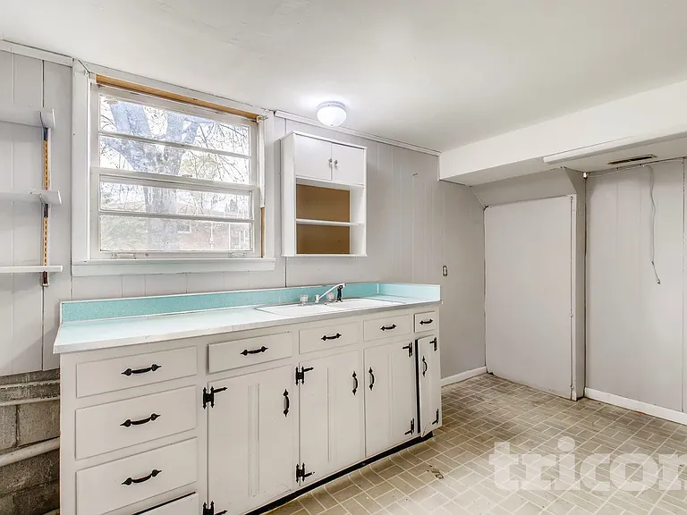 217 Shevel Dr — Photo 4