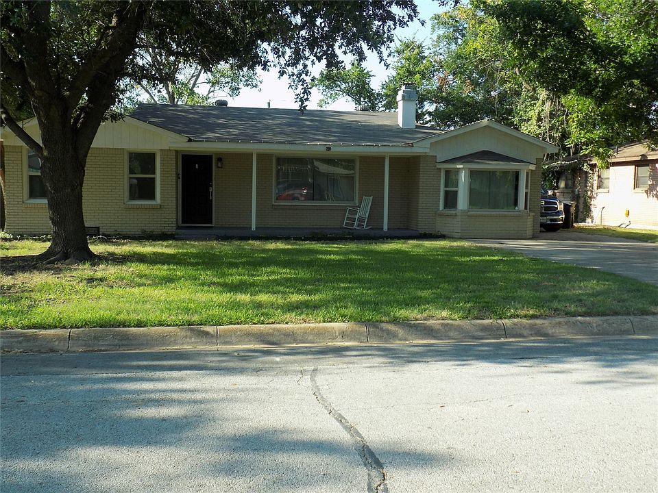 1st image of 7821 Hood St