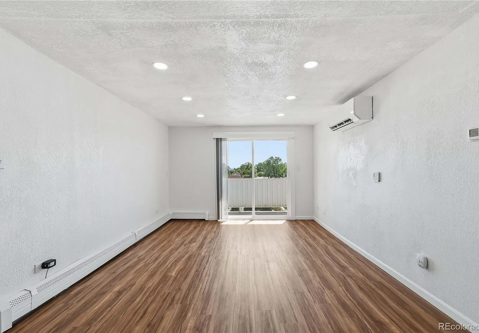Lake Park Condos — Photo 4